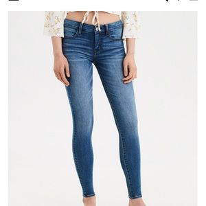 FLASH SALE Medium wash jegging